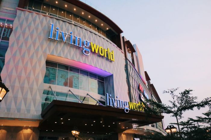 Hanya di Living World, 50 Ribu Sepuasnya Makan Durian