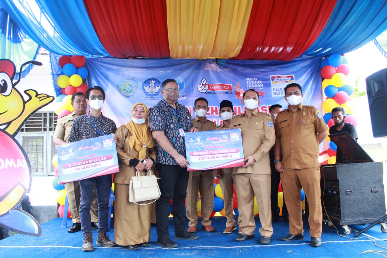 SDN 16 Bilah Barat Terima CSR Dari PT. Indomarco Prismatama.