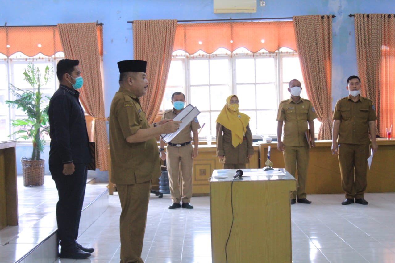 Sekretaris Daerah Kabupaten (Sekdakab) Labuhanbatu Ir. Muhammad Yusuf Siagian, M.MA, melantik sebany