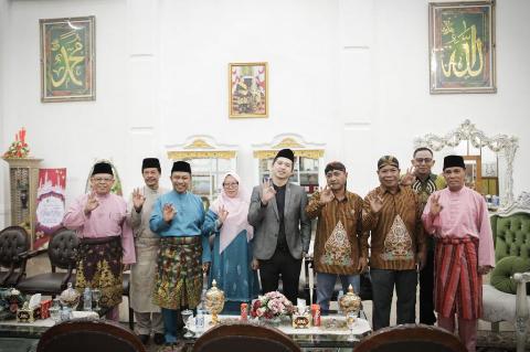 Bupati Kasmarni Terima Pengurus Paguyuban Pujakesuma di Wisma Sri Mahkota