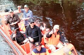 Banjir Surut, Bupati Inhil Turun Untuk Pastikan Kampung Pengungsi Sudah Layak Huni