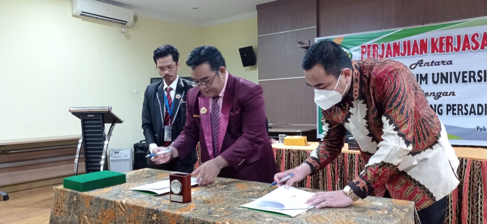 DPC PERSADI Bersama Fakultas Hukum UR Tandatangani MoU Kerjasama