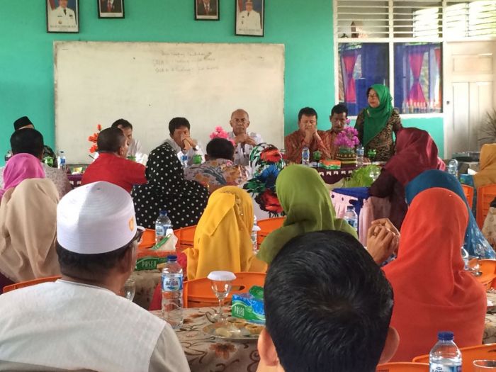 Masyarakat Tualang Siak Berharap Anaknya Sekolah Negeri