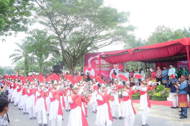 Bupati Bengkalis Lepas Ribuan Peserta Pawai Ta'aruf MTQ Tingkat Kabupaten Ke-48