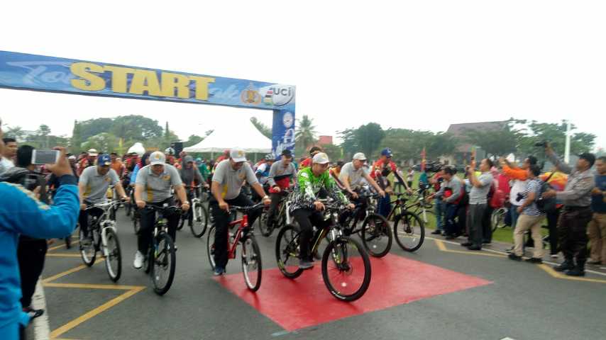 Pagi Ini, Ribuan Peserta Fun Bike Meriahkan TDSi Siak 2018