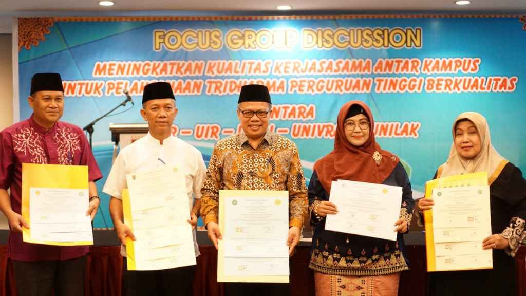 Rektor Univrab Teken MoU Kerjasama Pendidikan dengan 4 Universitas di Pekanbaru