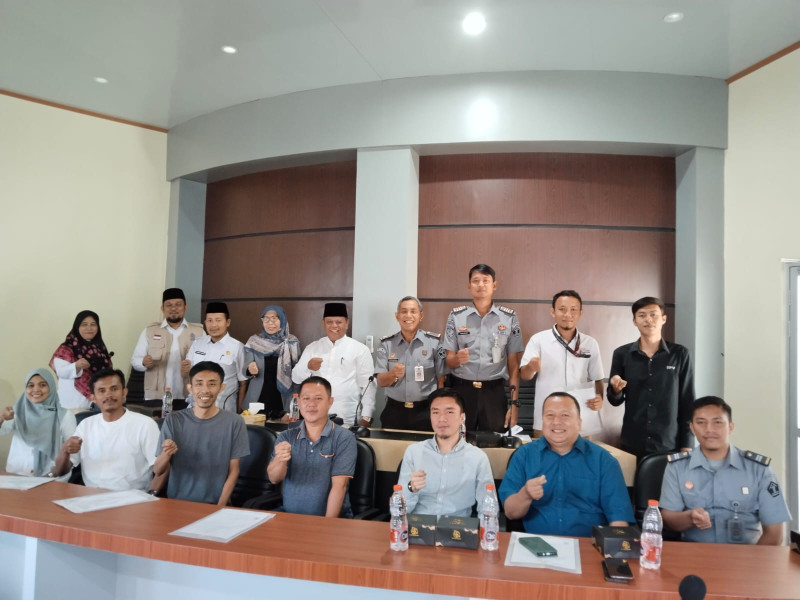 MUI Riau Gelar Penyerahan Sertifikat Halal BPJPH Bagi Pelaku UMKM