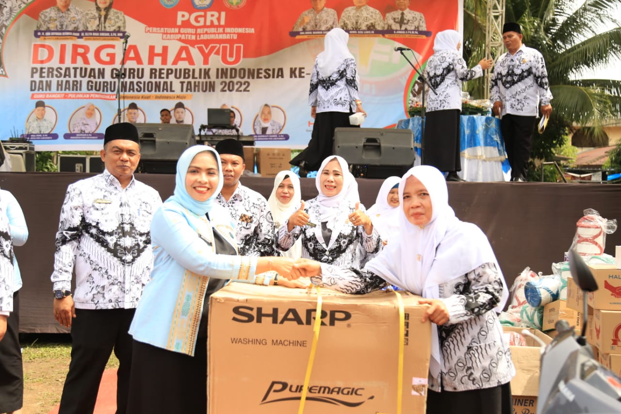 Bupati Labuhanbatu: Guru Adalah Tonggak dari Sejarah Kecerdasan di Dunia