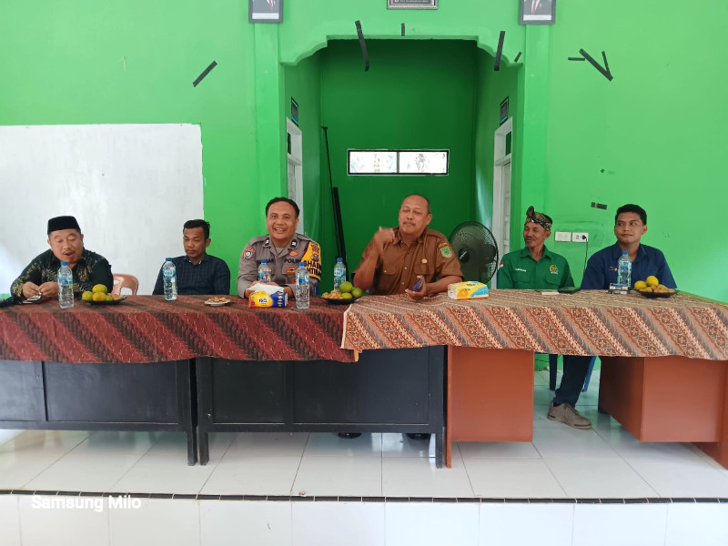 Pj Penghulu Balai Jaya QoliQol SKM,MM Gelar pertemuan Ramah Tamah Bersama Perangkat Desa Balai Jaya
