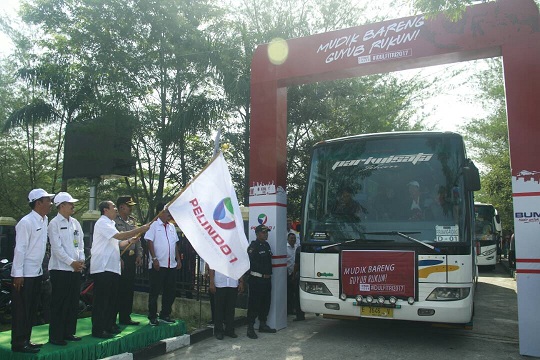 5 Unit Bus Berangkatkan Warga Perawang Program Mudik Gratis