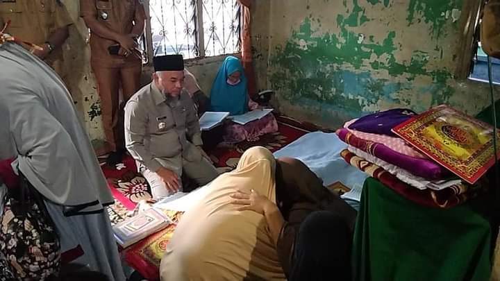 Berbelasungkawa, Bupati Labuhanbatu Melayat Kerumah Duka
