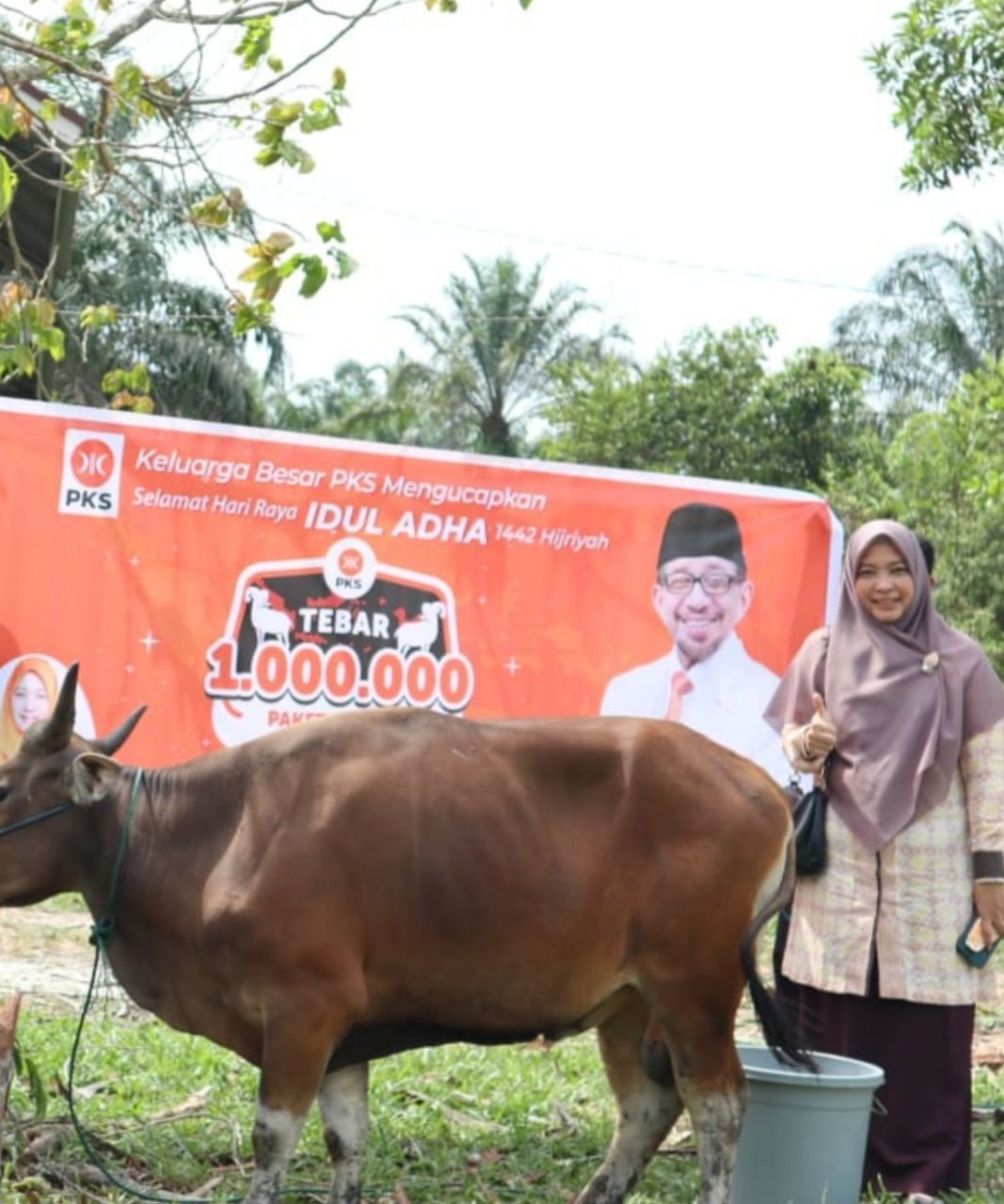 Arnita Sari : Tebar paket kurban PKS berbagi dan bermanfaat disaat pandemi