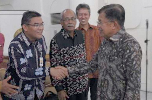 Dirut Bank Riau Kepri Bertemu Wapres Jusuf Kalla