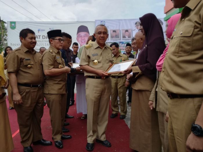 Gubri Resmikan Puskesmas Berkelas di Dumai