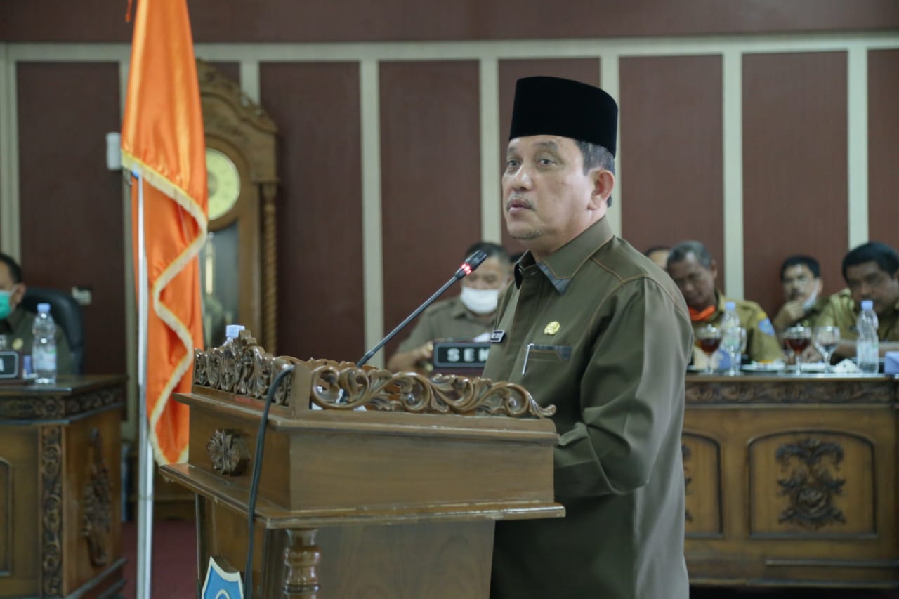 Pjs Bupati Labuhanbatu Hadiri Paripurna Penetapan Persetujuan DPRD Atas Ranperda APBD Labuhanbatu T.