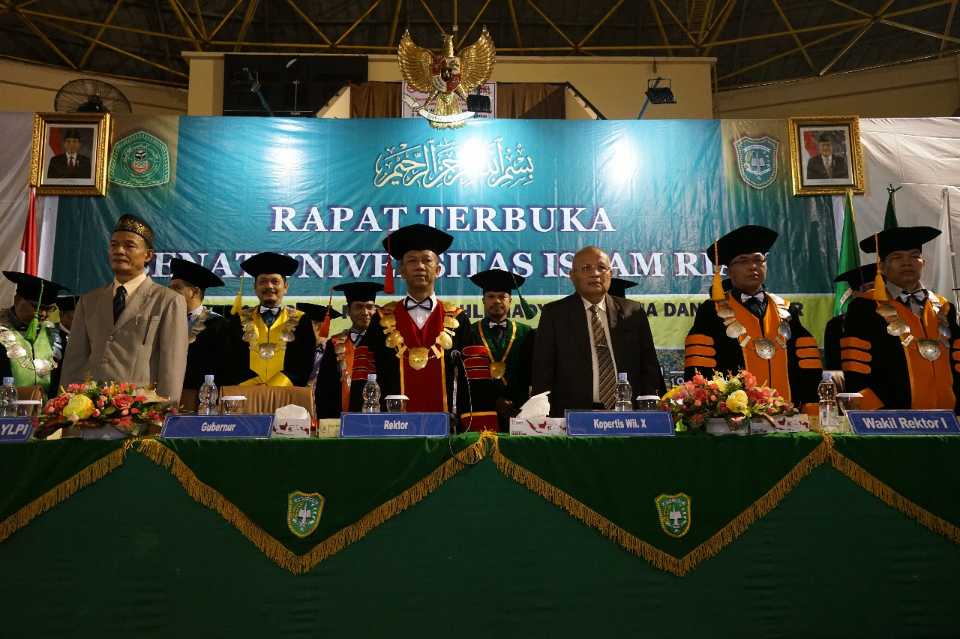 Sabtu, UIR Wisuda 1.236 Mahasiswa, 10 Asal Thailand