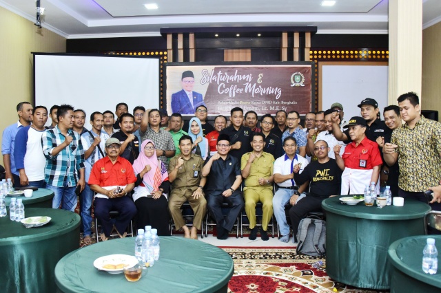 Gelar silahturahmi dan Coffy morning bersama ketua DPRD Bengkalis H.Khairul Umam,Lc,M,Sy bersama rek