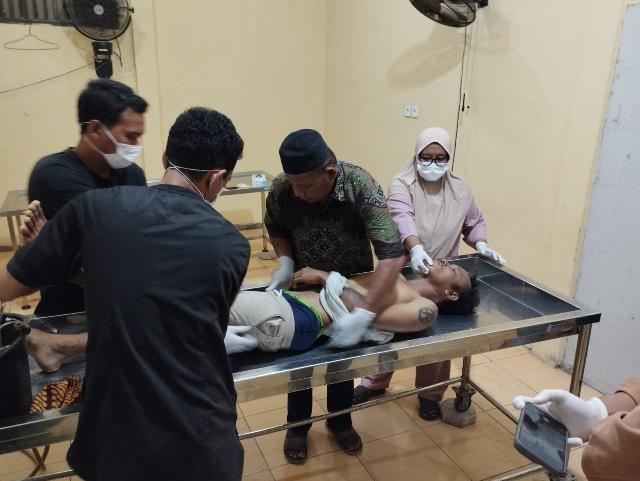 Ditemukan Pria Tewas Gantung Diri Di Duri