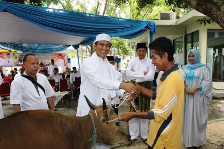 Pemko Serahkan Sebanyak 31 Ekor Sapi Kepada Masyarakat