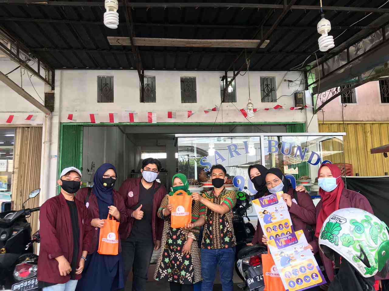 KUKERTA kelompok 35 Universitas Abdurrab ajak rumah makan berpartisipasi cegah penyebaran Covid-19