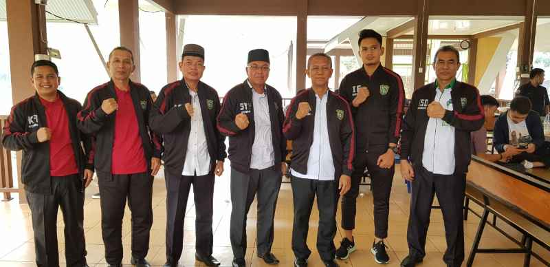 Rektor Syafrinaldi Janjikan Bonus ke PS UIR