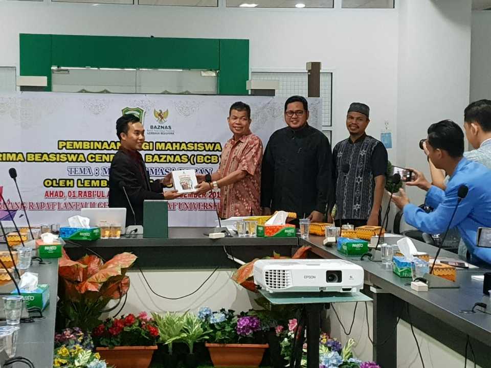 UIR Tuan Rumah Pembinaan Penerima Beasiswa Cendekia BAZNAS Pusat