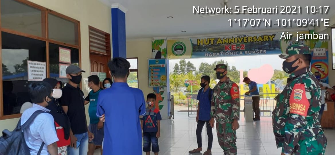 Peltu Agung Saputro Cek Pengunjung Yang Tidak Patuh Terkait Prokes C-19 di Waterboom Duri