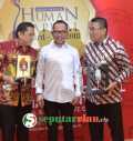 The Best Bank BPD Non Tbk, Menaker RI Serahkan Award IHCA IV 2018 Untuk Duo Irvandi