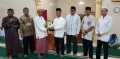 Serahkan Bantuan, Rektor UIR Awali Safari Ramadhan di Mesjid An-Naba