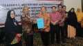 LLDIKTI Wilayah X Serahkan SK Operasional Prodi S.1 Profesi Bidan Ke  Univ. Abdurrab